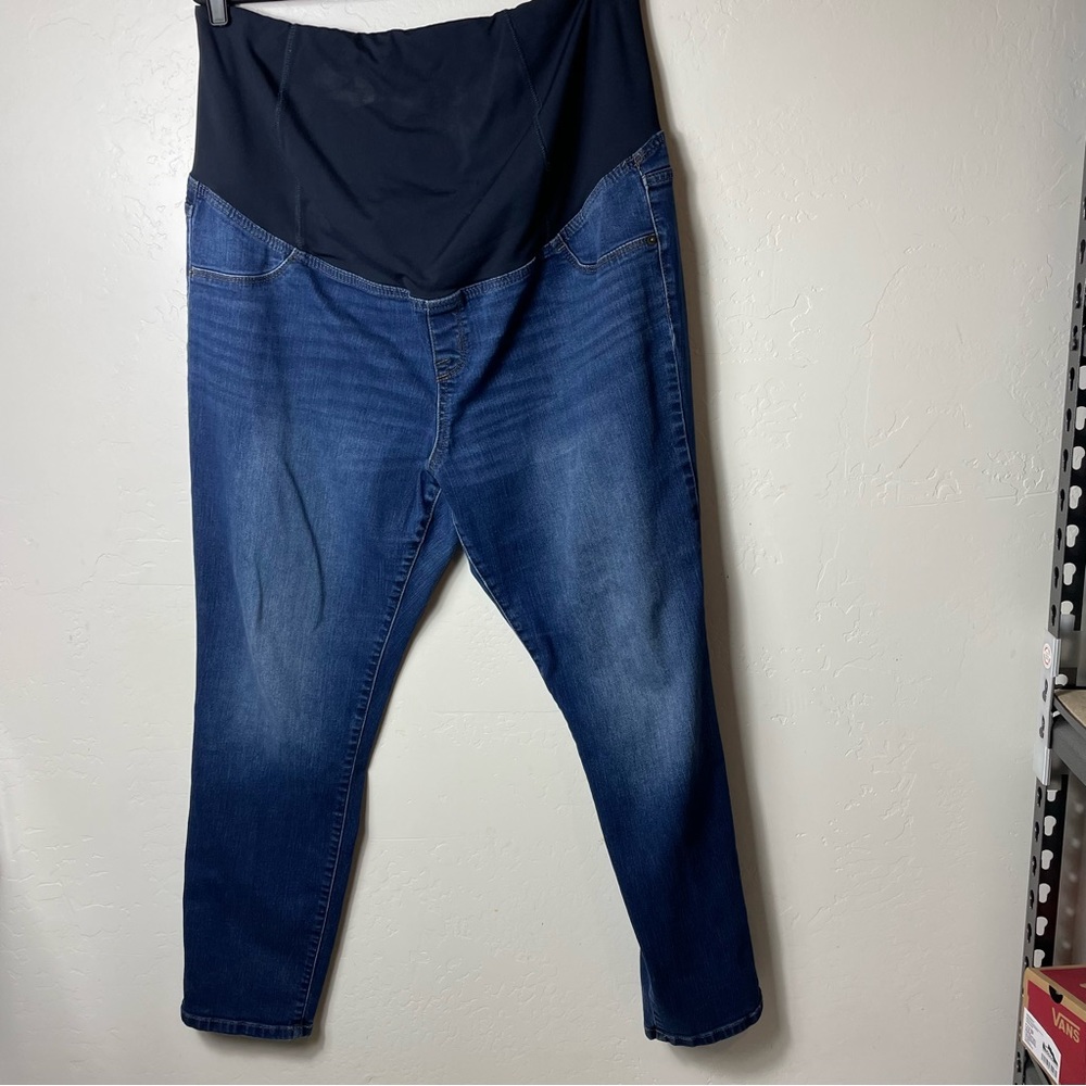 Isabel Maternity Jeans • Size 18/33R Stretch Plus Size